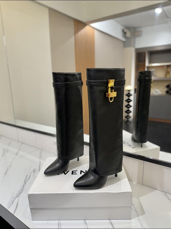 20251128174450842 590